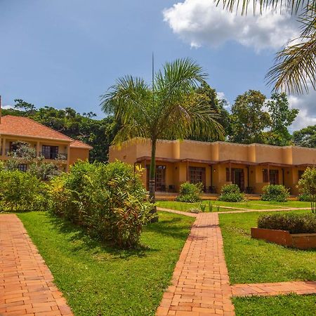 Brovad Sands Lodge Kalangala Extérieur photo