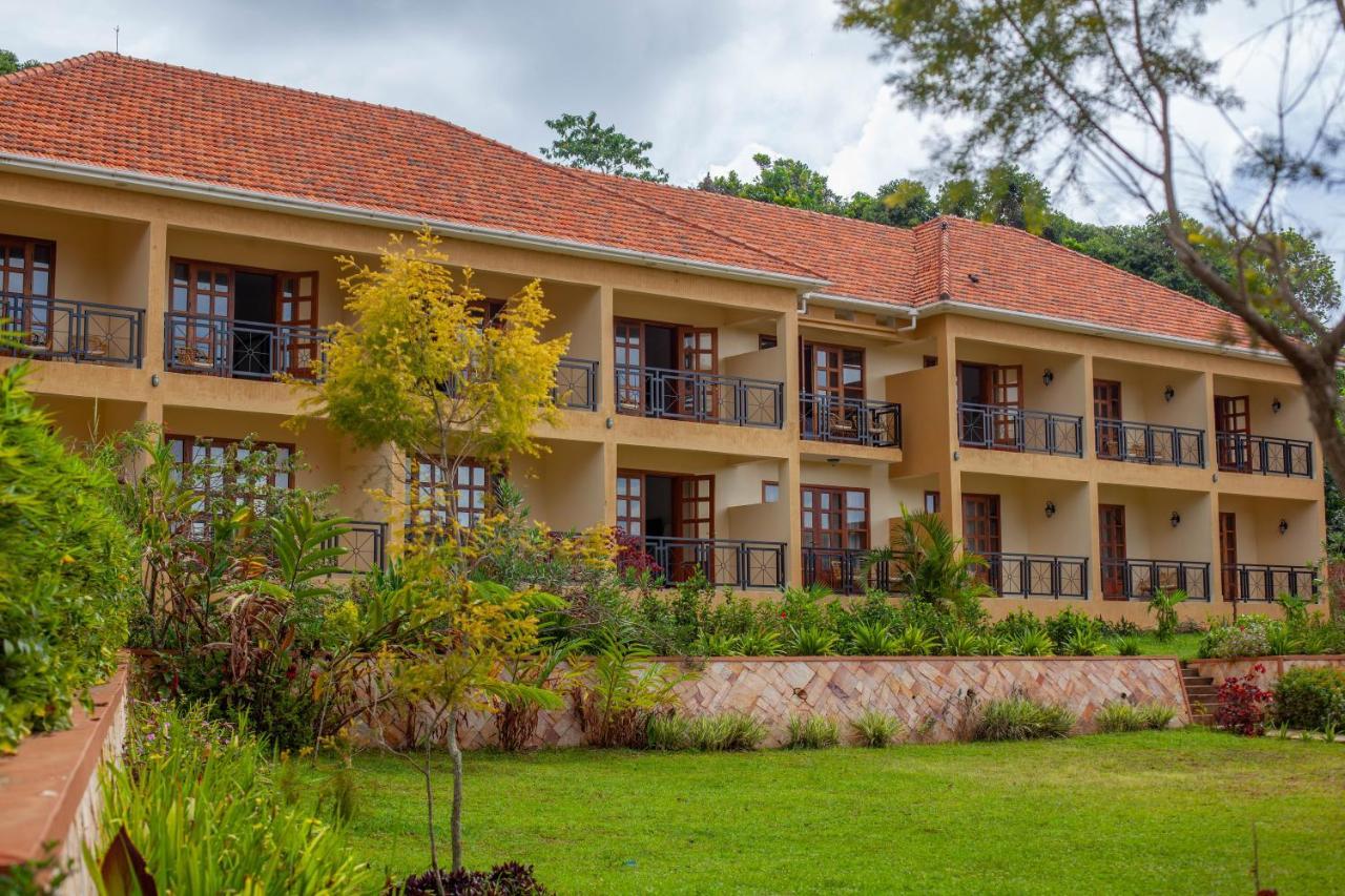 Brovad Sands Lodge Kalangala Extérieur photo