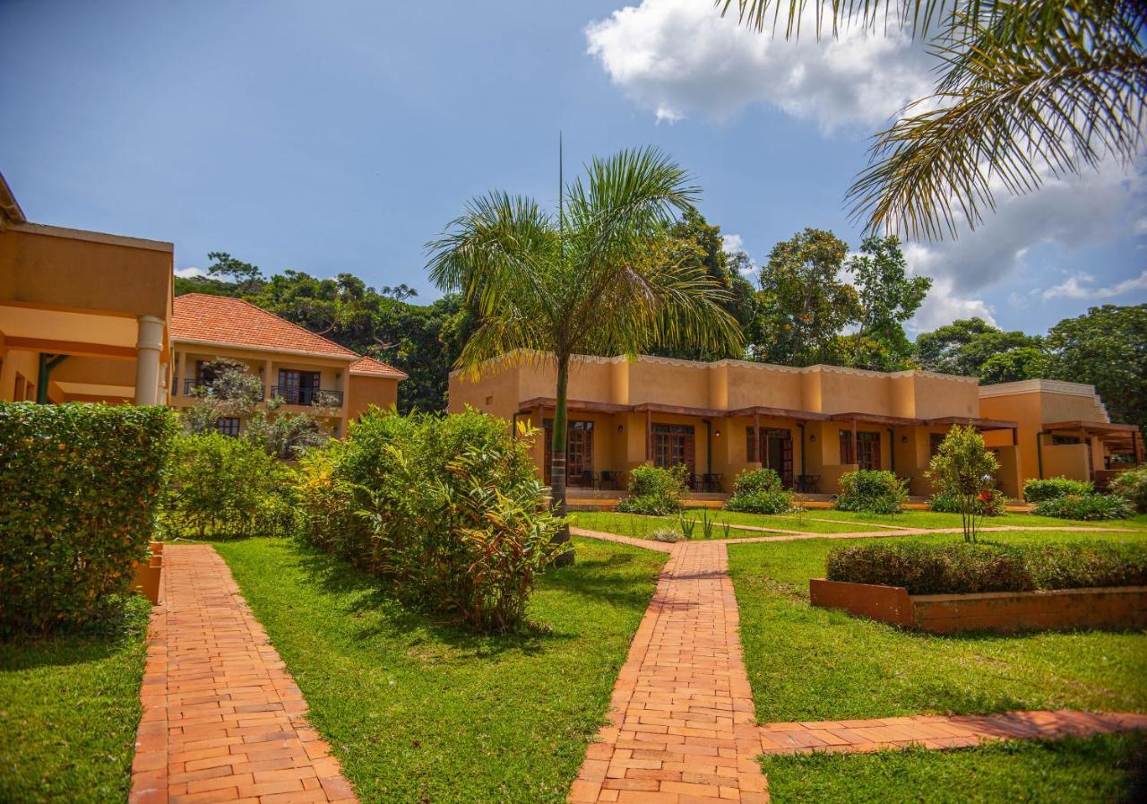 Brovad Sands Lodge Kalangala Extérieur photo